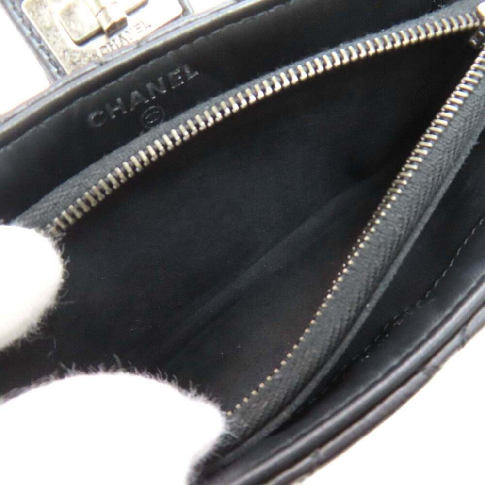 CHANEL Black Lambskin Leather Shoulder Bag - Picture 6 of 16
